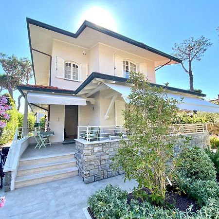 Bellaisa Bed & Breakfast Camaiore Exterior photo